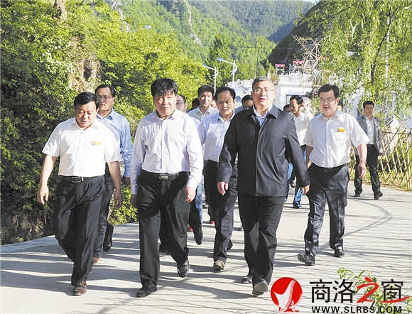 縣委書記璩澤濤、縣長(zhǎng)王宇鵬深入項(xiàng)目建設(shè)現(xiàn)場(chǎng)檢查指導(dǎo)工作